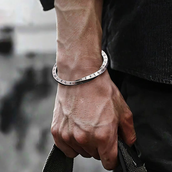 Viking Valor Mobius armbånd - Oppdag vikingenes kraft og styrke