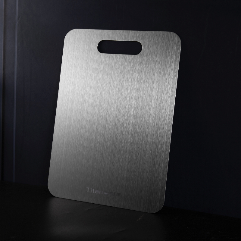 #TitanWare™ skjærebrett i 100% ren titan